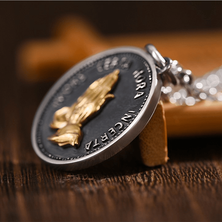 Christianartworkshop Praying Hands Retro Coin Solid Pendant Necklace - image 4