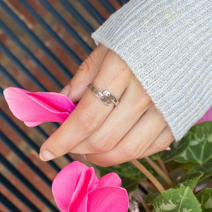 Christianartworkshop Faith-Over Fear: Minimalist Christ Bible Ring - image 2