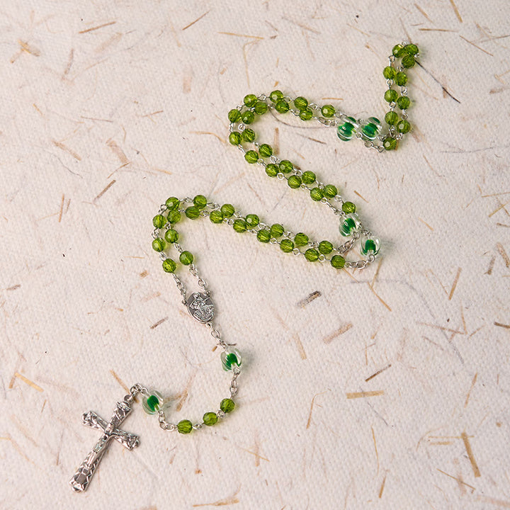 Christianartworkshop Assumption of Virgin Mary & Crucifix of 6 mm Polyhedron Green Crystal Alloy Chain Rosary - image 2