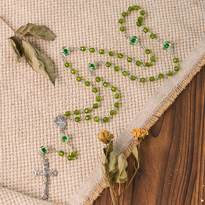 Christianartworkshop Assumption of Virgin Mary & Crucifix of 6 mm Polyhedron Green Crystal Alloy Chain Rosary - Green - image 1