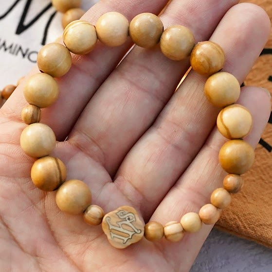 Christianartworkshop Olive Wood Bracelet Rose Rosary Portable Elastic Bracelet - image 7