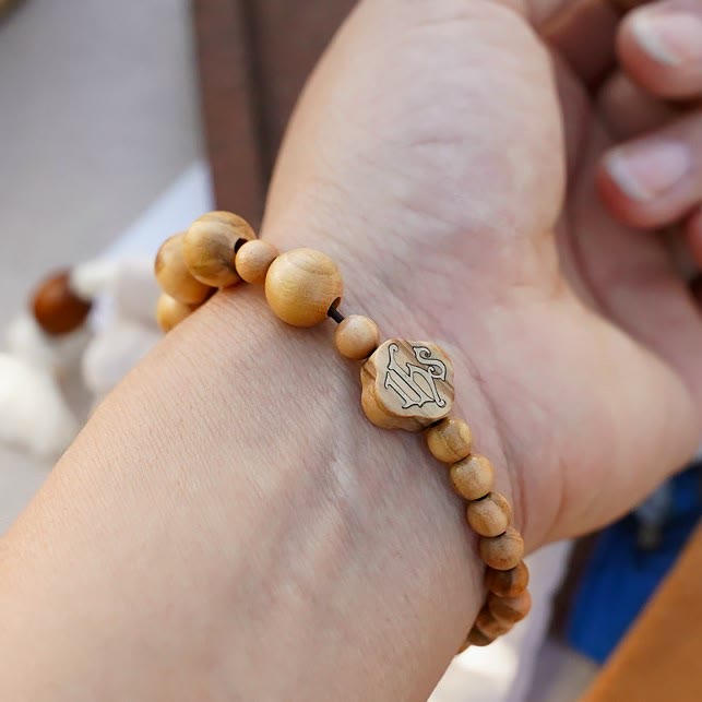 Christianartworkshop Olive Wood Bracelet Rose Rosary Portable Elastic Bracelet - image 11