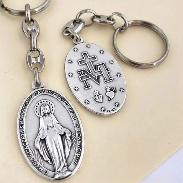 Christianartworkshop Classic Hand-Carved Mary Miraculous Medal Keychain: Graceful Sign of Devotional Faith - Spanish - image 4