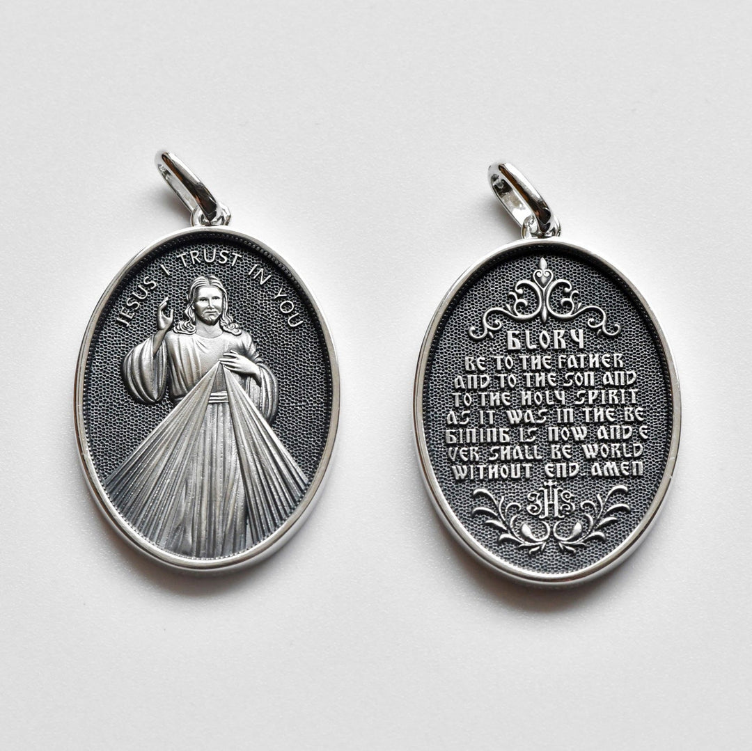 Christianartworkshop Antique Style Sterling Silver Antique Divine Mercy Jesus Oval Medal Necklace - Jesus - image 1