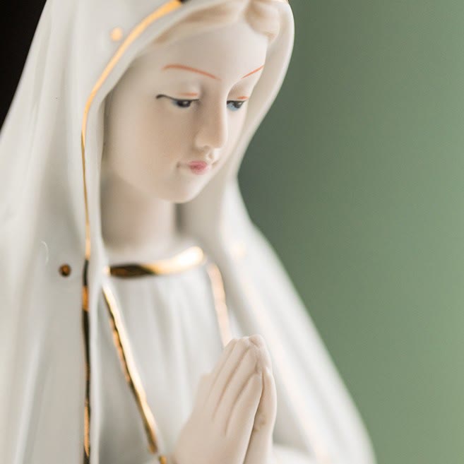 Christianartworkshop Classic Our Lady of Fatima Statue Sacred Home Ornament for Prayer Corners