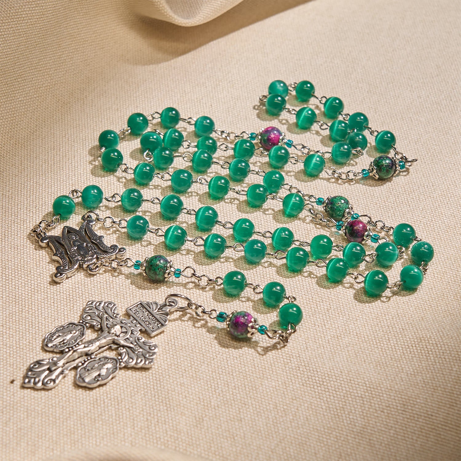 Christianartworkshop Natural Peacock Green Cat Eye Bead with