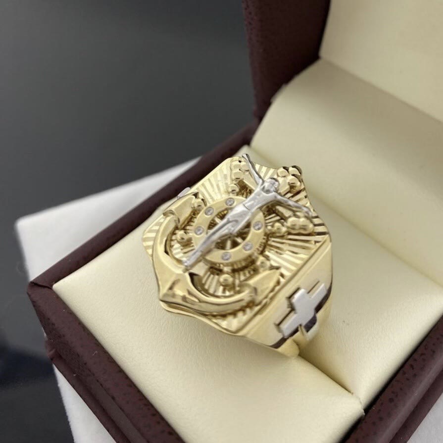 Christianartworkshop Golden Artistic Ring with Silver Jesus Crucifix: A Symbol of Devotion - image 4