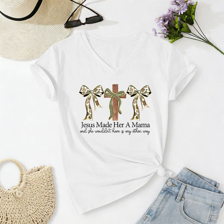Christianartworkshop Jesus Made Her A Mama Cross Bow Casual V-neck T-shirt - White - 2XL - image 4