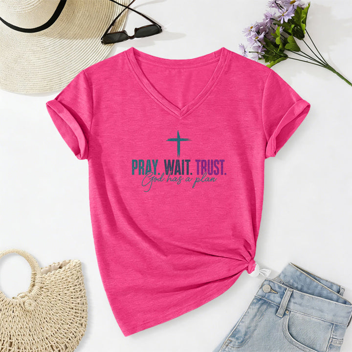 Christianartworkshop Pray Wait Trust God Has A Plan Cross Print Casual V-neck T-shirt - Rose - 2XL - image 24