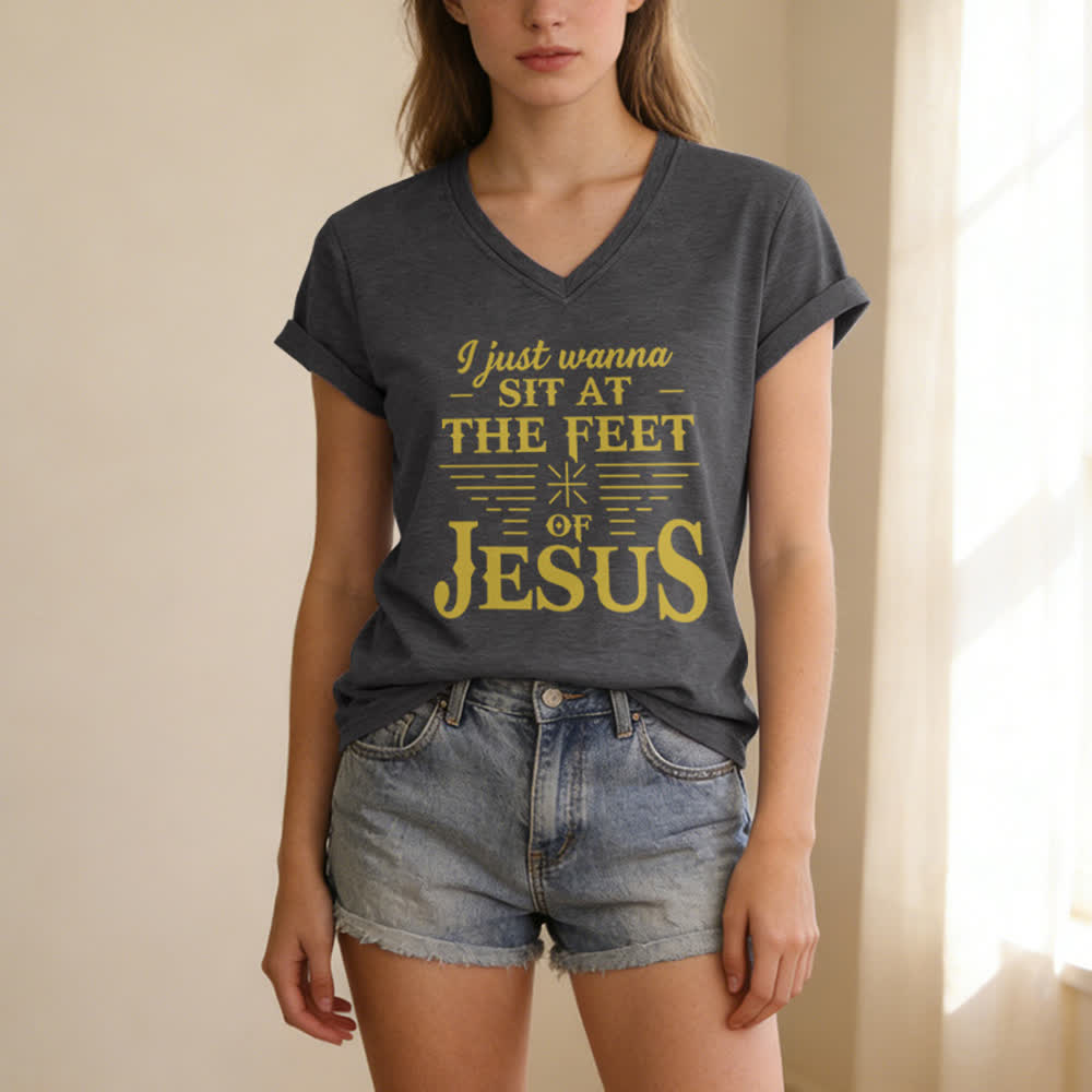 Christianartworkshop I Just Wanna Sit At The Feet of Jesus Print V-Neck T-shirt - image 7