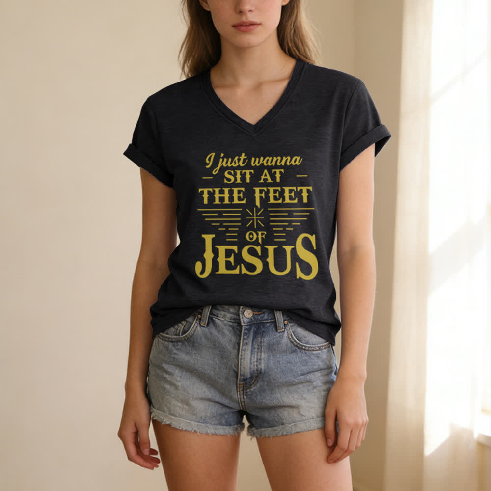 Christianartworkshop I Just Wanna Sit At The Feet of Jesus Print V-Neck T-shirt - image 3