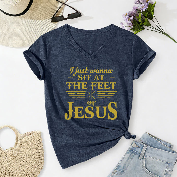 Christianartworkshop I Just Wanna Sit At The Feet of Jesus Print V-Neck T-shirt - Navy Blue - 2XL - image 0