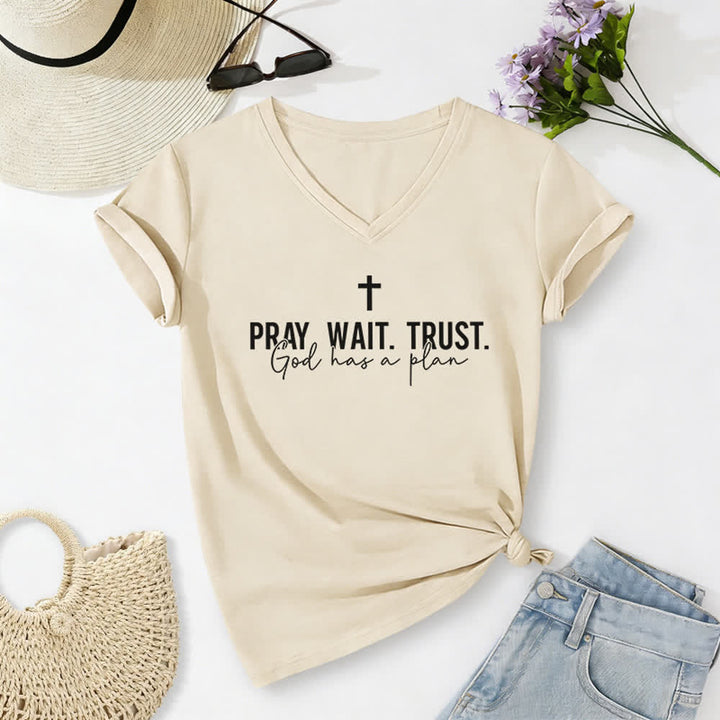 Christianartworkshop Women's Pray Wait Trust God Has a Plan V-Neck T-shirt - Beige - 2XL - image 8